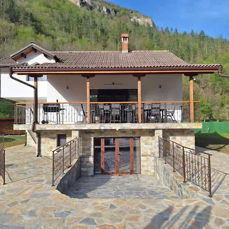 брязово Holiday home *